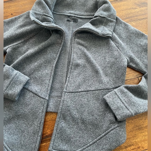 prAna fleece gray full zip back cropped sweatshirt sweater sz L - Picture 2 of 11